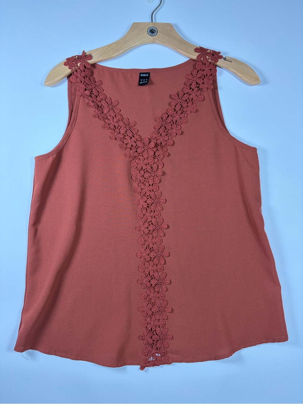 SHEIN Rust Floral Lace-Trim Sleeveless Camisole